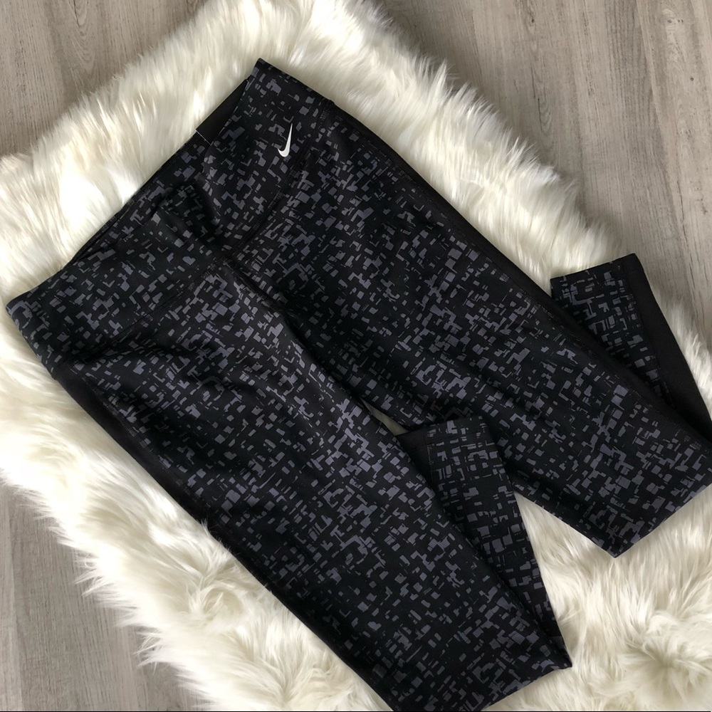 NIKE Dri-fit workout pants in black/charcoal